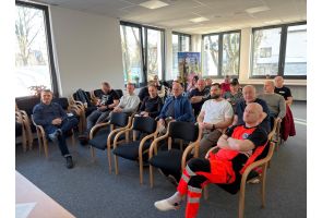 Wykłady teoretyczne na sali konferencyjnej